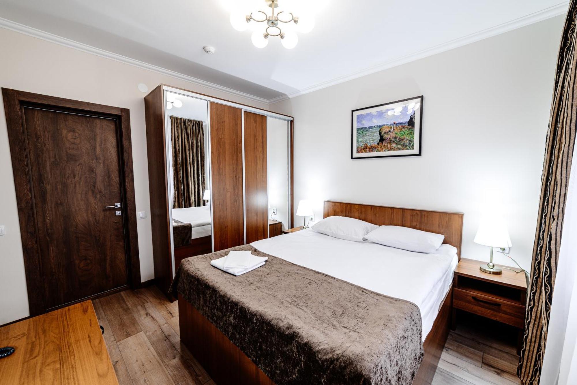Chagala Hotel Aksai Aksay Bagian luar foto
