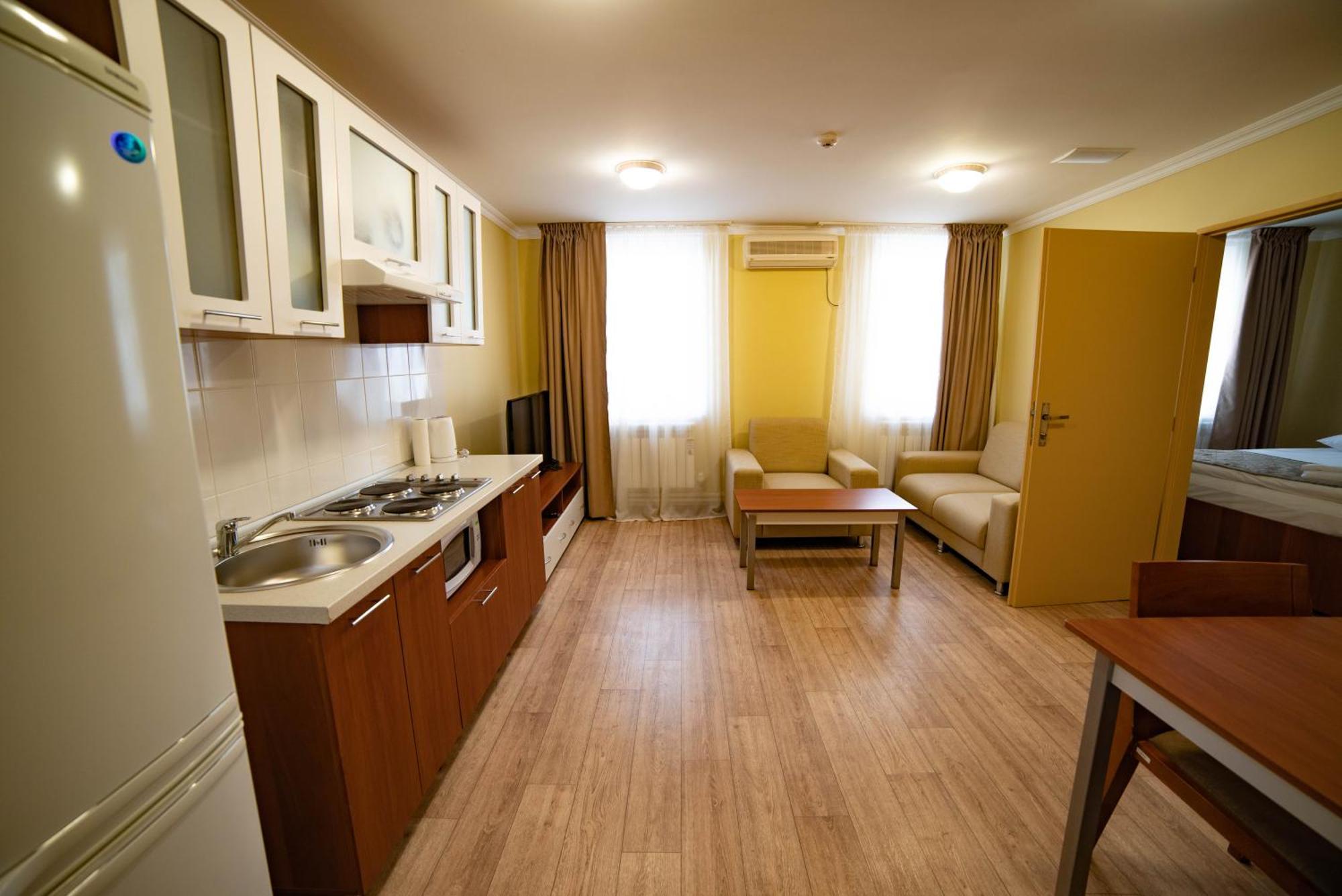 Chagala Hotel Aksai Aksay Bagian luar foto